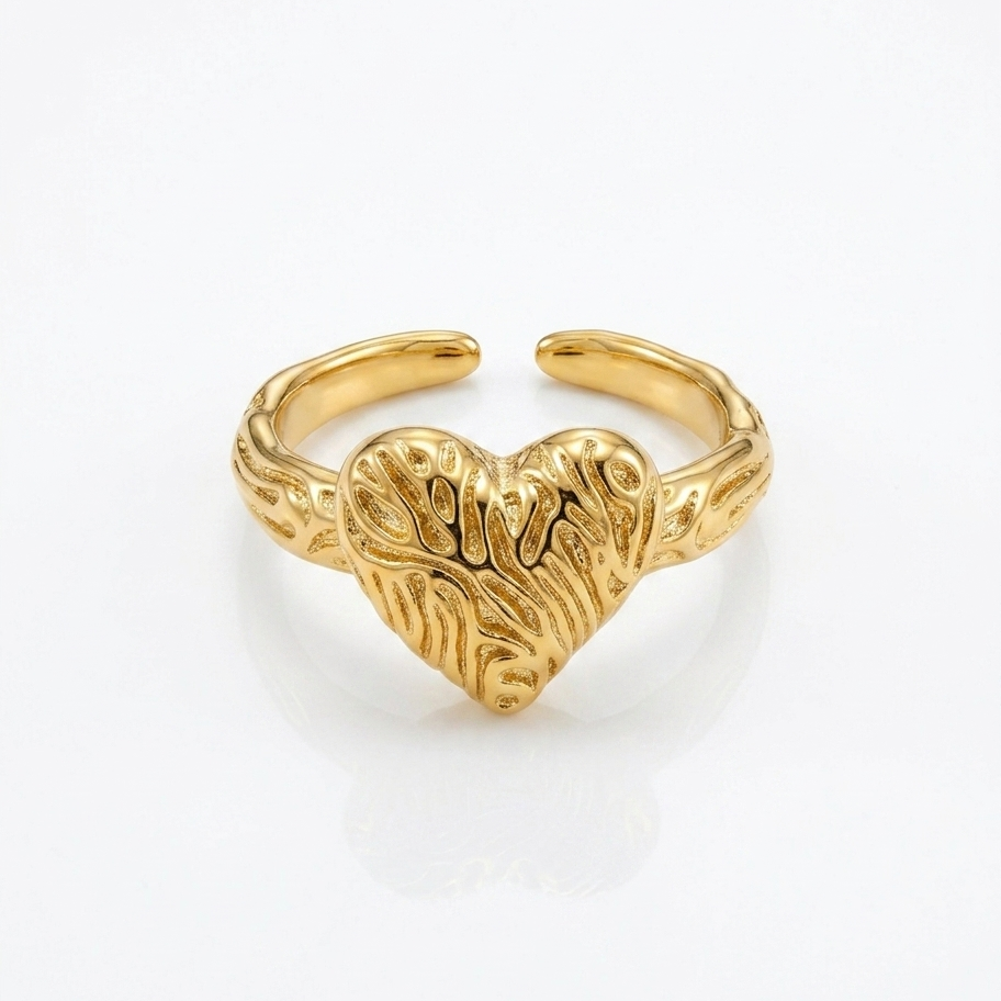 Molten Gold heart pattern ring