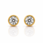 Gold earrings with clear diamond
